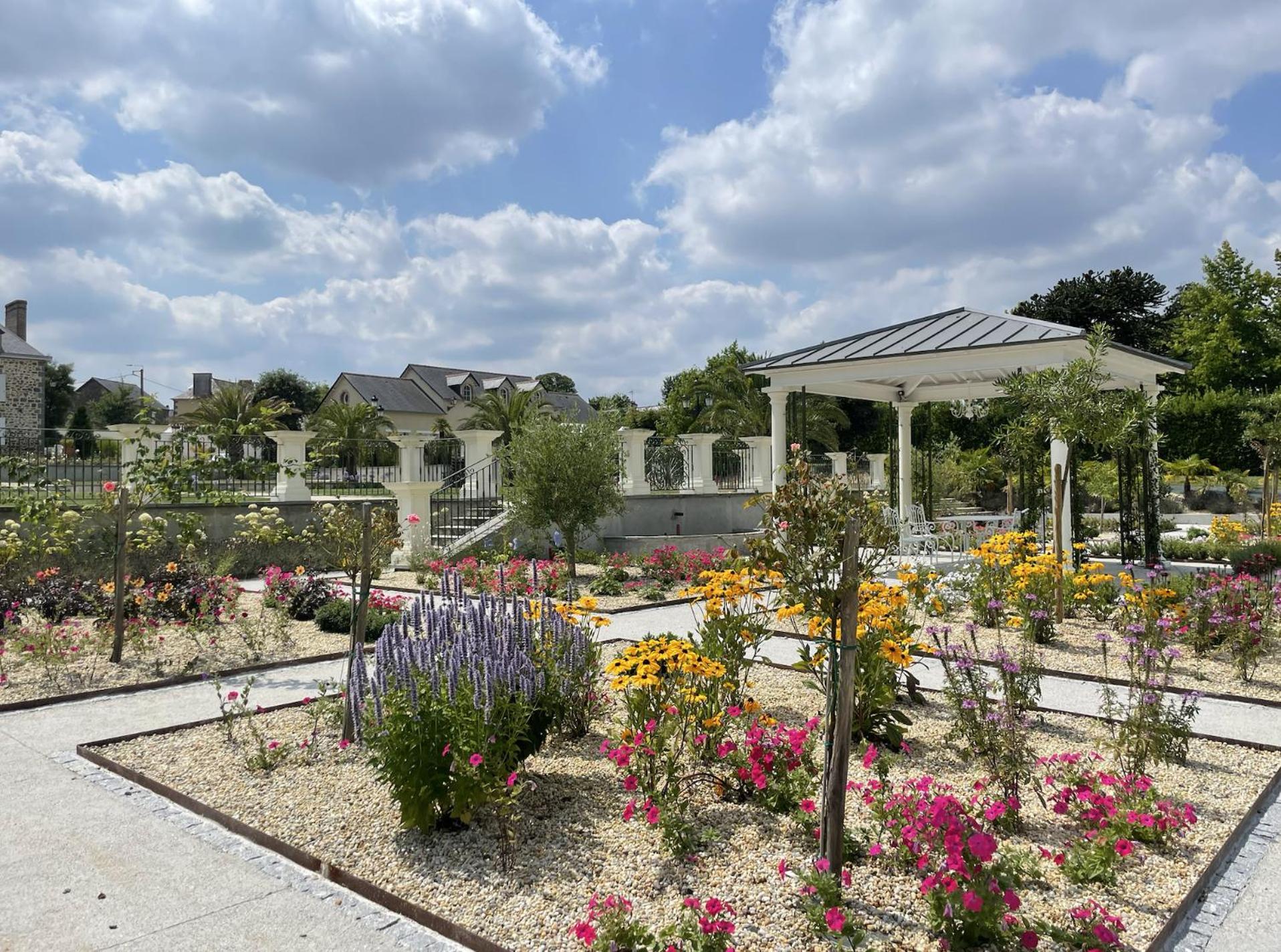 Domaine Les Jardins Darsene Tinténiac Exterior foto